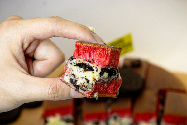 Red Velvet Oreo (Cream Cheese)